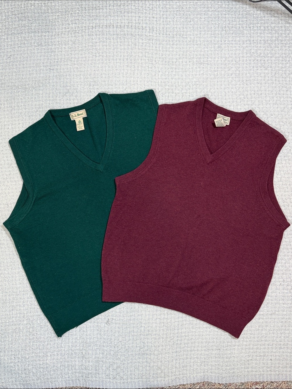 Mens Vintage set of L.L.Bean 100% Lambs Wool Sweater Vests Burgundy Green Large